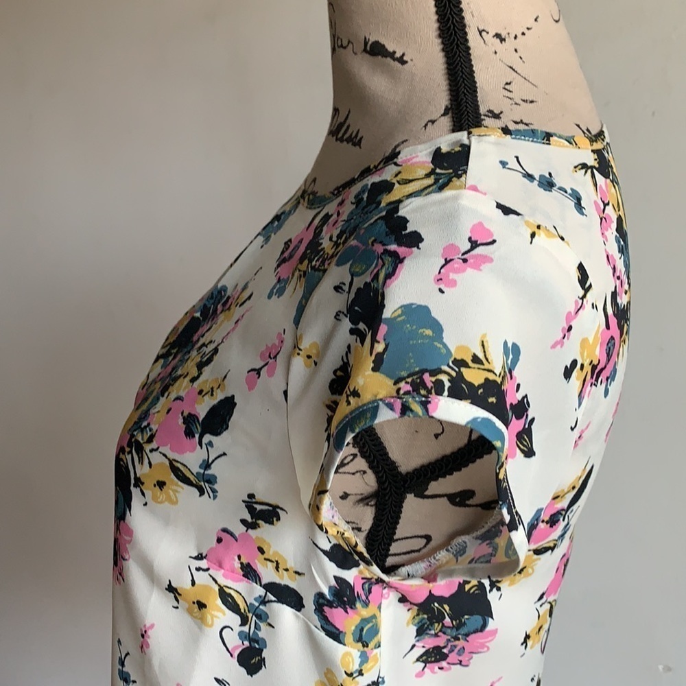 ModCloth Floral Capped Sleeve Blouse Top Size XS NWT - Picture 8 of 11